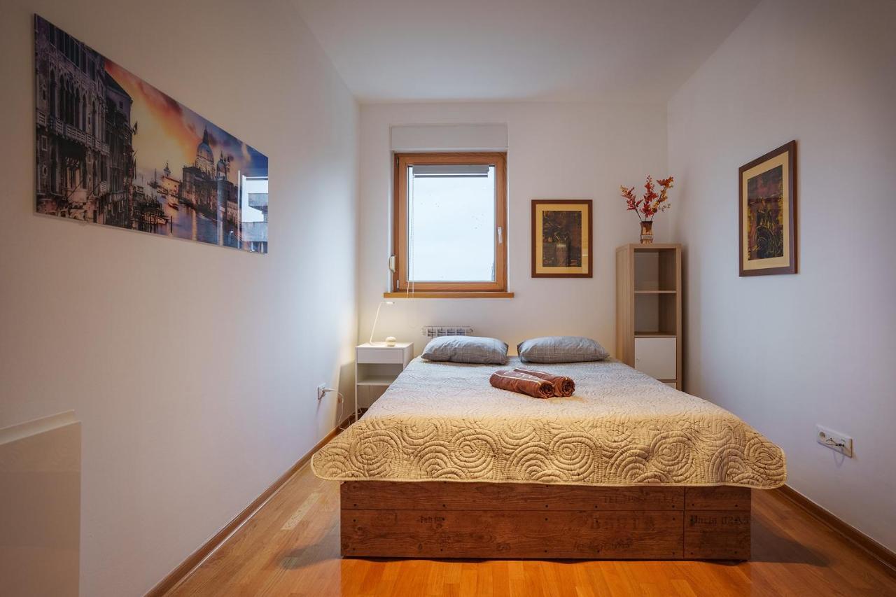 Yellow Lux Apartment Belgrado Exterior foto